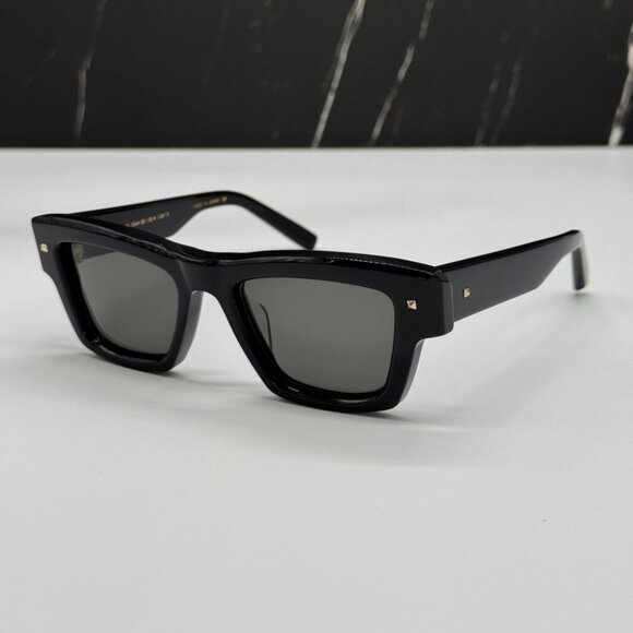 NEW XXII VLS-106A VALENTINO SUNGLASSES BLACK UNISEX EYEWEAR VALENTINO - Picture 5 of 12